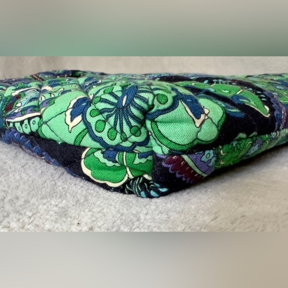 Vera Bradley - Picture 8 of 14
